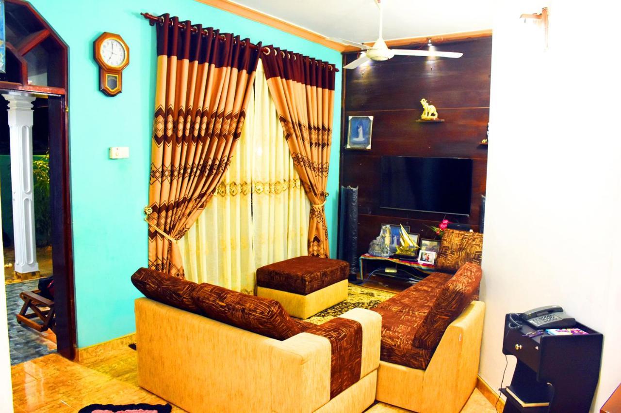 Indunil place hiriketiya Dikwella Bagian luar foto