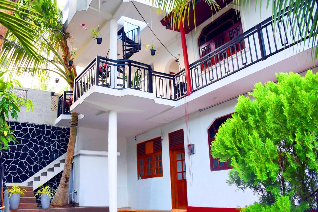 Indunil place hiriketiya Dikwella Bagian luar foto